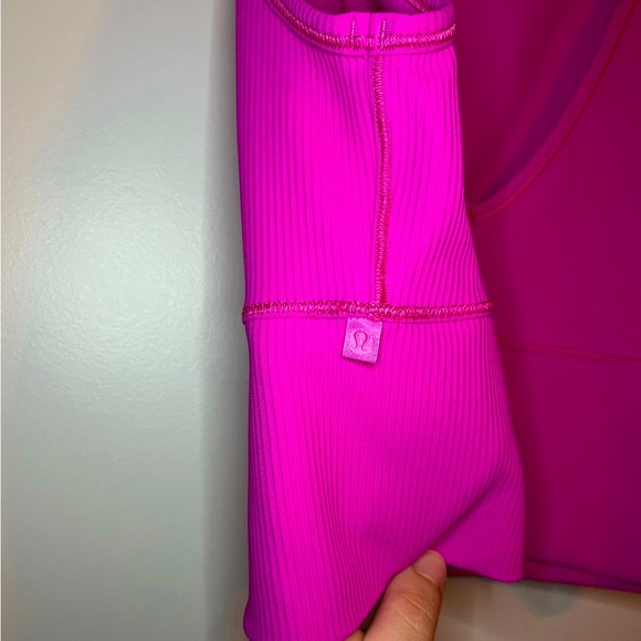 SOLD Lululemon Power Pivot Tank Top *Rib in Sonic Pink Size 8 - Picture 8 of 8
